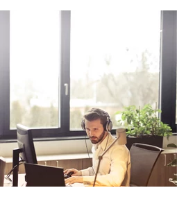 Home office fejbeszélő